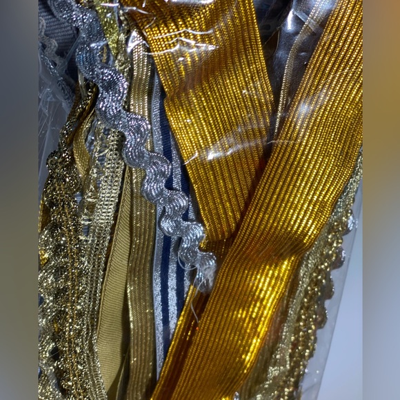 🆕Holiday Essentials 50 piece Ribbon & Trim Medley - Picture 3 of 4